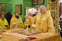 Божественная литургия в Свято-Никольском мужском монастыре Божественная литургия в Свято-Никольском мужском монастыре