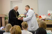 Рождественский подарок детям Рождественский подарок детям