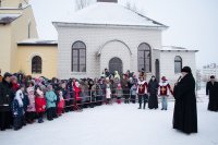 Преосвященный Стефан принял участие в рождественском мероприятии, прошедшем в Спасо-Преображенском храме города Гомеля