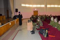 Священнослужители благословили на боевую учебу военнослужащих в/ч 5525 Священнослужители благословили на боевую учебу военнослужащих в/ч 5525