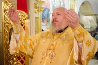  Божественная литургия в криптовом храме Свято-Петро-Павловском кафедрального собора