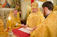  Божественная литургия в криптовом храме Свято-Петро-Павловском кафедрального собора