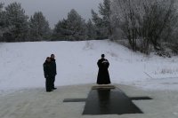 Священнослужитель освятил воду в лицее МЧС