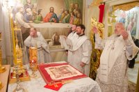 Божественная литургия в криптовом храме Свято-Петро-Павловском кафедрального собора Божественная литургия в криптовом храме Свято-Петро-Павловском кафедрального собора