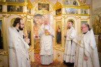 Божественная литургия в криптовом храме Свято-Петро-Павловском кафедрального собора Божественная литургия в криптовом храме Свято-Петро-Павловском кафедрального собора