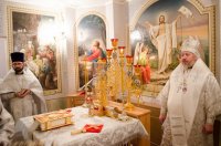 Божественная литургия в криптовом храме Свято-Петро-Павловском кафедрального собора Божественная литургия в криптовом храме Свято-Петро-Павловском кафедрального собора