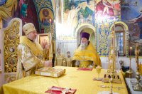 Божественная литургия неделю 32-ю по Пятидесятнице, день Поклонения честным веригам ап. Петра