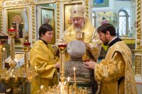 Божественная литургия неделю 32-ю по Пятидесятнице, день Поклонения честным веригам ап. Петра