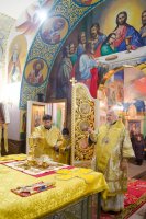 Божественная литургия неделю 32-ю по Пятидесятнице, день Поклонения честным веригам ап. Петра