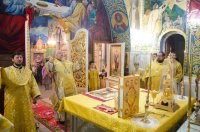 Божественная литургия неделю 32-ю по Пятидесятнице, день Поклонения честным веригам ап. Петра