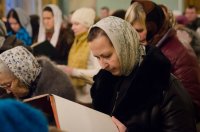 Вечернее богослужение с чтением акафиста нараспев