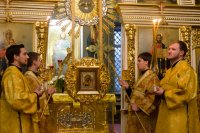 Вечернее богослужение с чтением акафиста нараспев