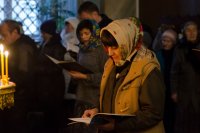  Вечернее богослужение с чтением акафиста нараспев