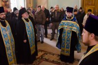 Всенощное бдение в канун праздника Сретения Господня