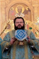 Преосвященный Стефан сослужил за Божественной литургией митрополиту Смоленскому и Рославльскому Исидору
