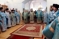 Преосвященный Стефан сослужил за Божественной литургией митрополиту Смоленскому и Рославльскому Исидору