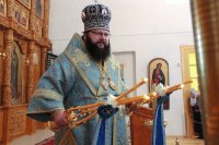 Преосвященный Стефан сослужил за Божественной литургией митрополиту Смоленскому и Рославльскому Исидору