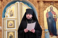 Преосвященный Стефан сослужил за Божественной литургией митрополиту Смоленскому и Рославльскому Исидору