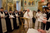 Вечернее богослужение в канун Вселенской родительской субботы