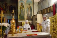 Заупокойная Божественная литургия во Вселенскую родительскую субботу