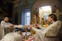 Заупокойная Божественная литургия во Вселенскую родительскую субботу