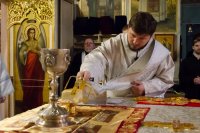 Заупокойная Божественная литургия во Вселенскую родительскую субботу