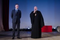 Заключительный показ мюзикла "Не забыть о Рождестве"