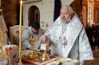 Божественная литургия в день обретения мощей свт. Луки Крымского