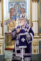 Преосвященный Стефан сослужил за Божественной литургией Высокопреосвященному митрополиту Павлу в день 25-й годовщины его Архиерейской хиротонии