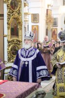 Преосвященный Стефан сослужил за Божественной литургией Высокопреосвященному митрополиту Павлу в день 25-й годовщины его Архиерейской хиротонии