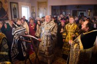 Преосвященнейший Стефан, совершил Пассию с чтением акафиста страстям Христовым