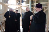 Преосвященный Стефан совершил рабочие визиты в строящиеся храмы Рогачёвского округа