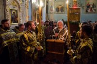 Преосвященнейший Стефан совершил утреню с чтением Великого канона