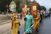 В храм вмц. Варвары аг. Боровики был доставлен ковчег с частицами мощей семи святых