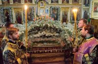 Вечерня с выносом Плащаницы Вечерня с выносом Плащаницы