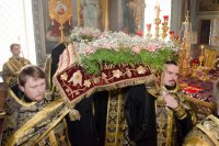 Вечерня с выносом Плащаницы Вечерня с выносом Плащаницы