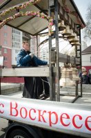 В храмы Гомеля в сопровождении звонницы с крестным ходом был доставлен Благодатный Огонь