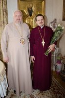 Преосвященный Стефан поздравил с Днем рождения протоиерея Вадима Кочана