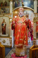 Божественная литургия в праздник иконы Божией Матери "Живоносный Источник"