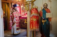 Божественная литургия в праздник иконы Божией Матери "Живоносный Источник"