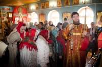 Божественная литургия в праздник иконы Божией Матери "Живоносный Источник"