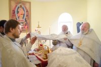 Преосвященнейший Стефан совершил чин освещения престола и храма вмч. Дмитрия Солунского