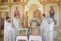 Преосвященнейший Стефан совершил чин освещения престола и храма вмч. Дмитрия Солунского
