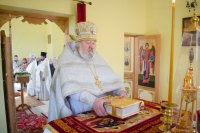 Преосвященнейший Стефан совершил чин освещения престола и храма вмч. Дмитрия Солунского