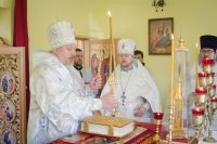 Преосвященнейший Стефан совершил чин освещения престола и храма вмч. Дмитрия Солунского