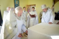 Преосвященнейший Стефан совершил чин освещения престола и храма вмч. Дмитрия Солунского