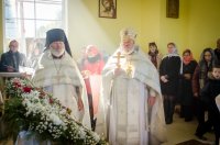 Преосвященнейший Стефан совершил чин освещения престола и храма вмч. Дмитрия Солунского