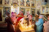 Божественная литургия во вторник 2-й седмицы по Пасхе, Радоницу