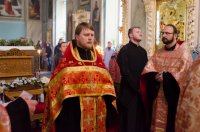 Вечернее богослужение с чтением акафиста нараспев