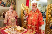  Божественная литургия в криптовом храме Свято-Петро-Павловском кафедрального собора